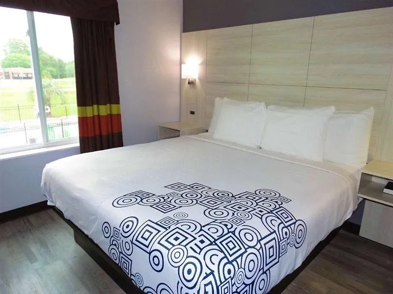 Days Inn By Wyndham Savannah Gateway I-95 2*,