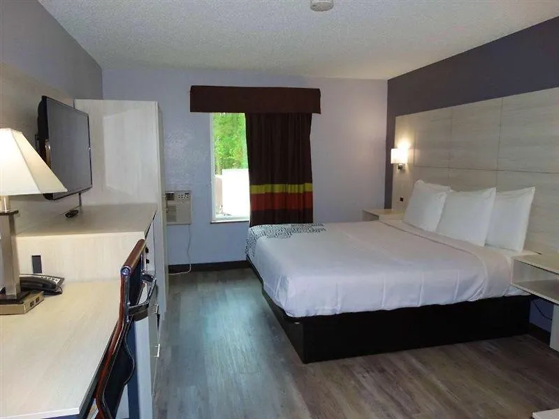 ** Hotel Days Inn By Wyndham Savannah Gateway I-95 United States
