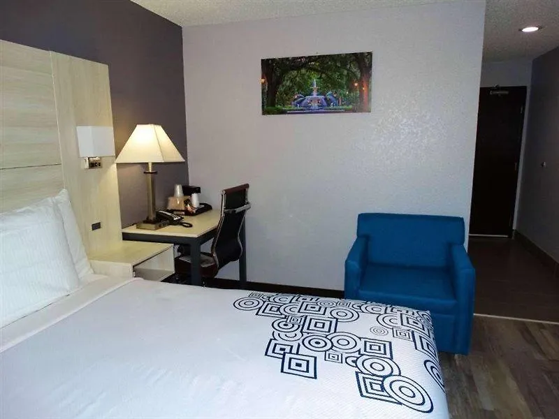 Days Inn By Wyndham Savannah Gateway I-95 Hotel