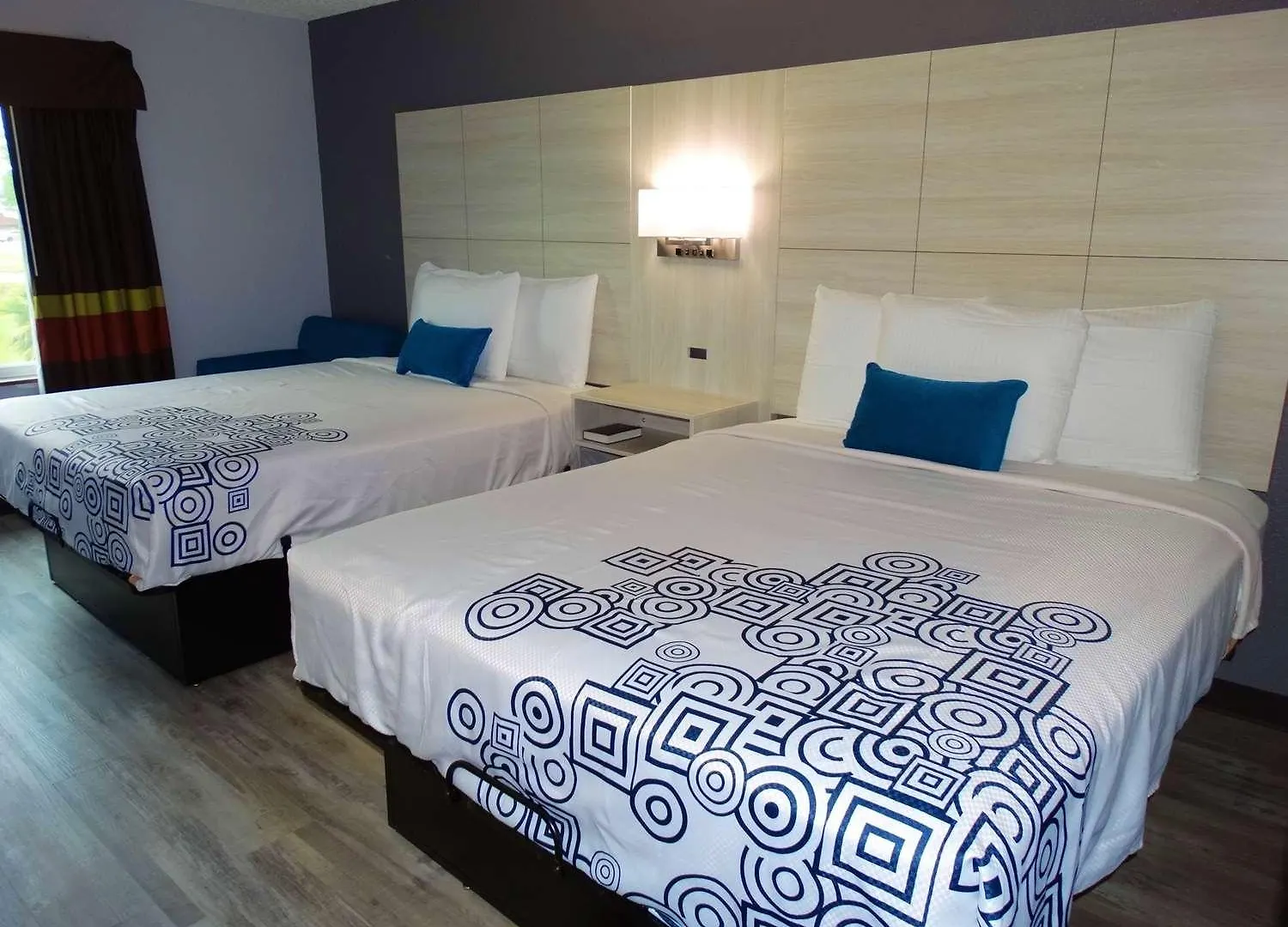 Days Inn By Wyndham Savannah Gateway I-95