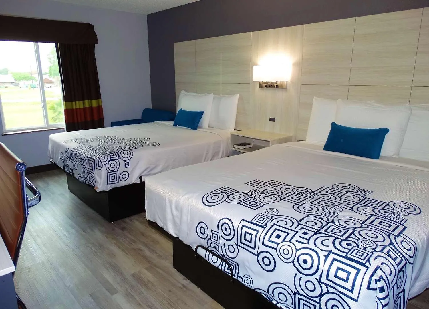 Hotel Days Inn By Wyndham Savannah Gateway I-95